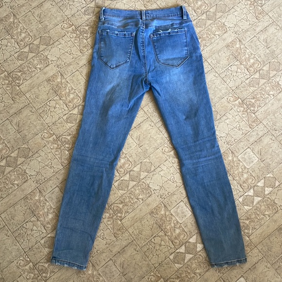 Kenzie High Rise Skinny Jeans fbdrm - Picture 2 of 5